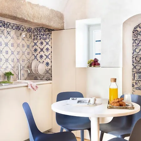 Konukevi Archi-pelago Alfama Design 3*