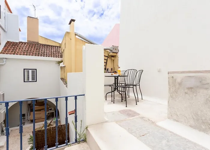 Archi-pelago Alfama Design 3*