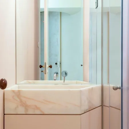 Archi-pelago Alfama Design Gasthof 3*