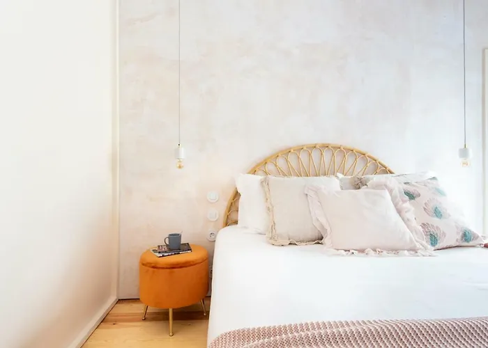 Archi-pelago Alfama Design