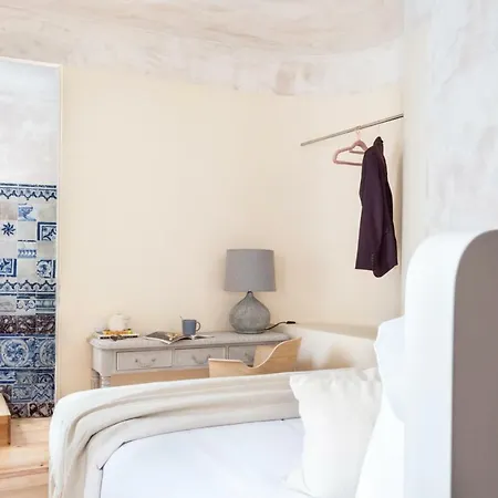Archi-pelago Alfama Design Gæstehus 3*