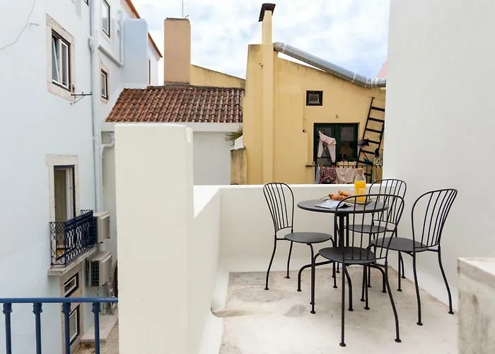 Archi-pelago Alfama Design
