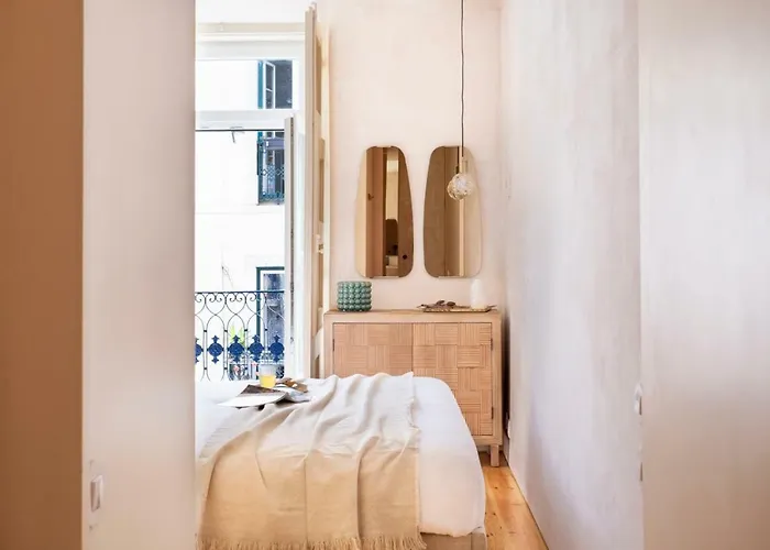 Archi-pelago Alfama Design 3*